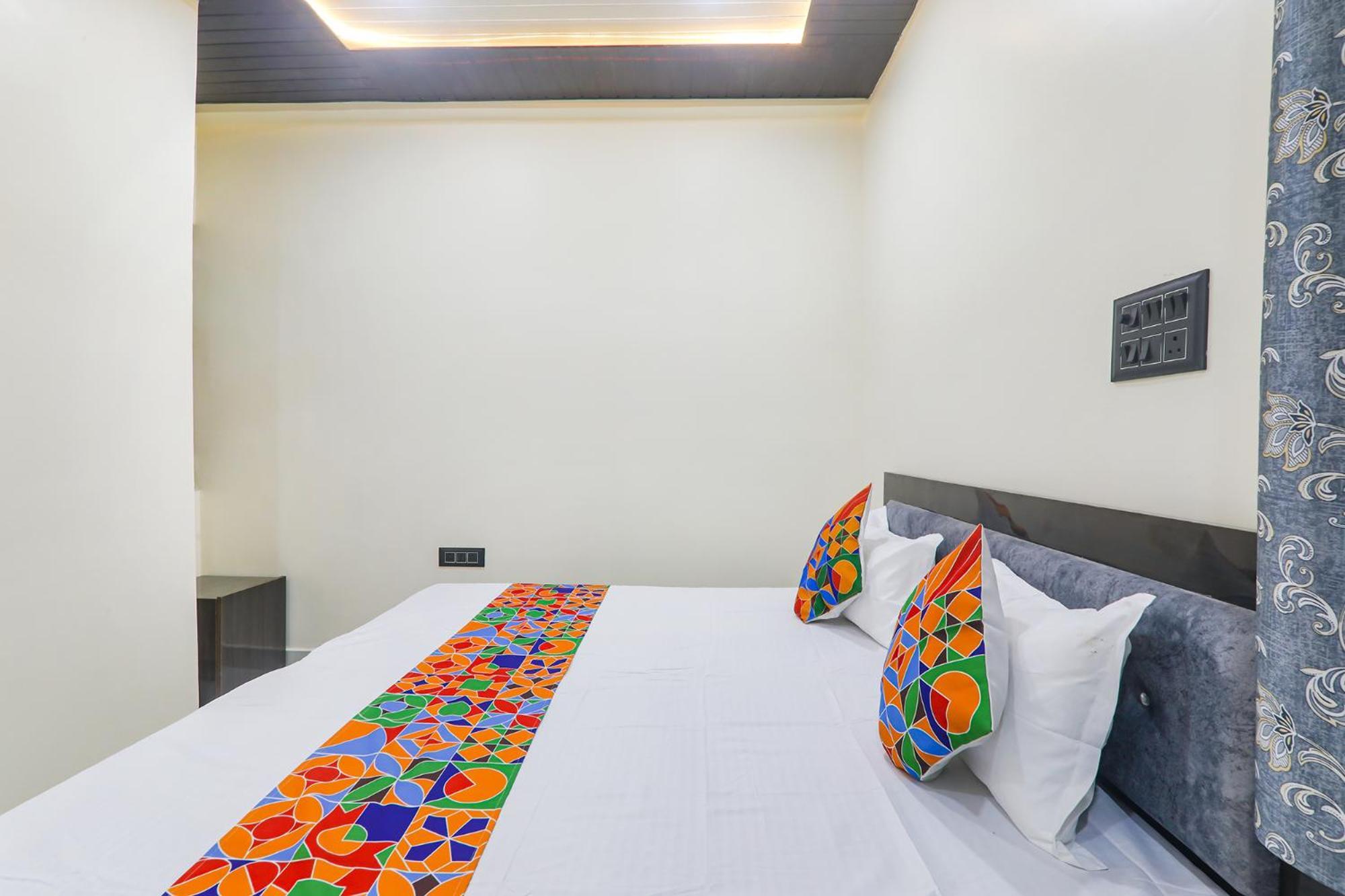 Fabexpress Awadh Inn - 400M From Shri Ram Janam Bhumi Ayodhya ภายนอก รูปภาพ