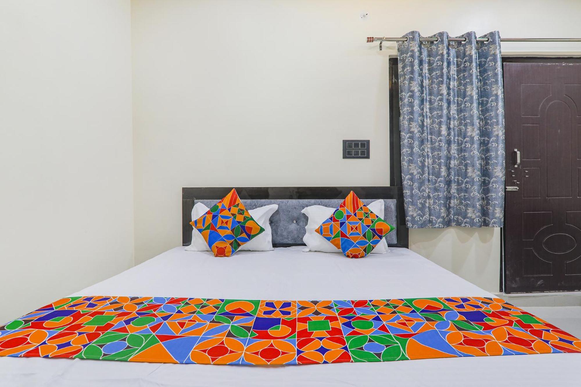 Fabexpress Awadh Inn - 400M From Shri Ram Janam Bhumi Ayodhya ภายนอก รูปภาพ