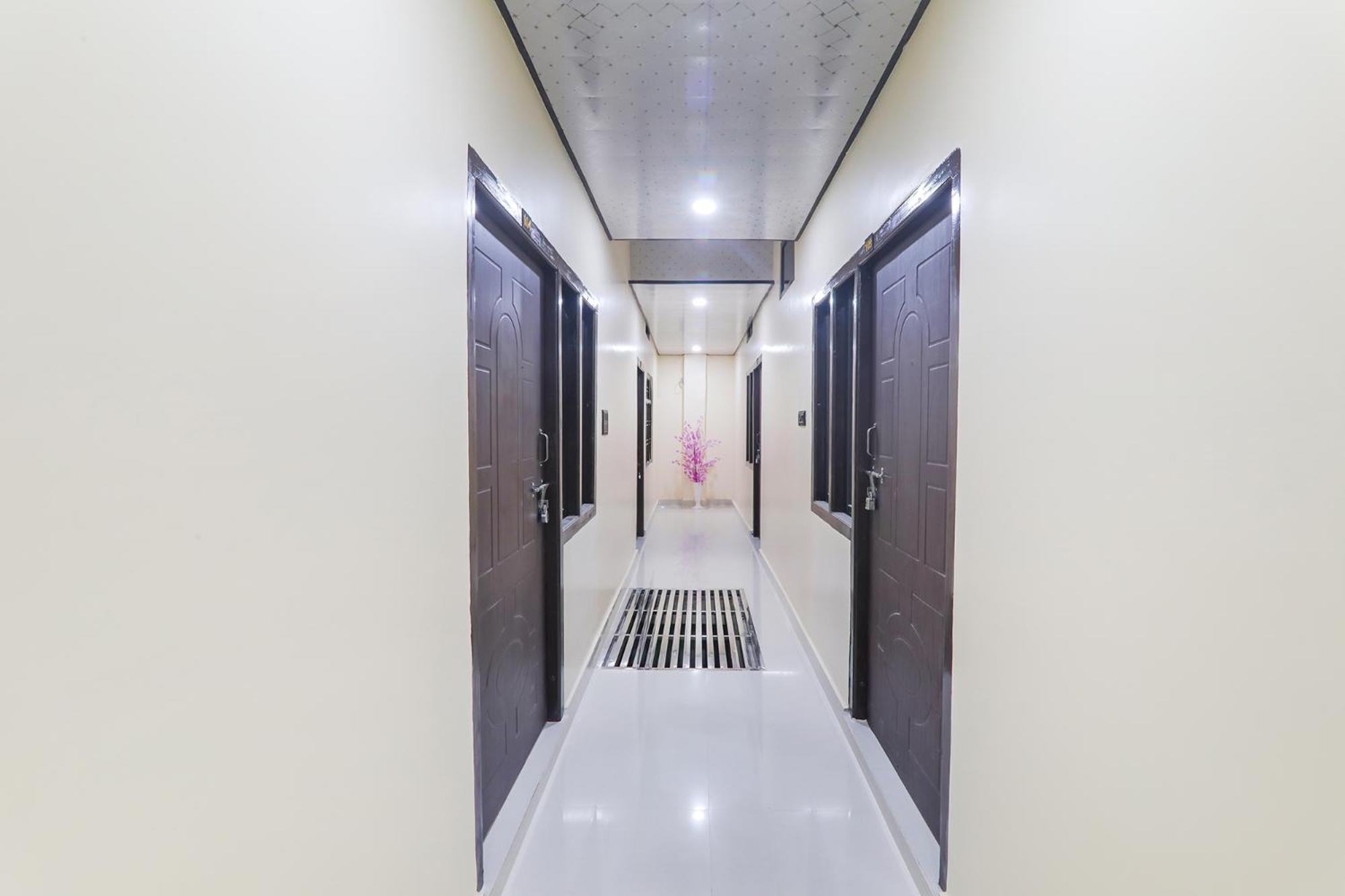 Fabexpress Awadh Inn - 400M From Shri Ram Janam Bhumi Ayodhya ภายนอก รูปภาพ